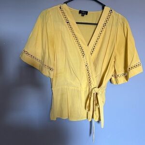 Milk & Honey Women’s Mustard Yellow Blouse Size Medium